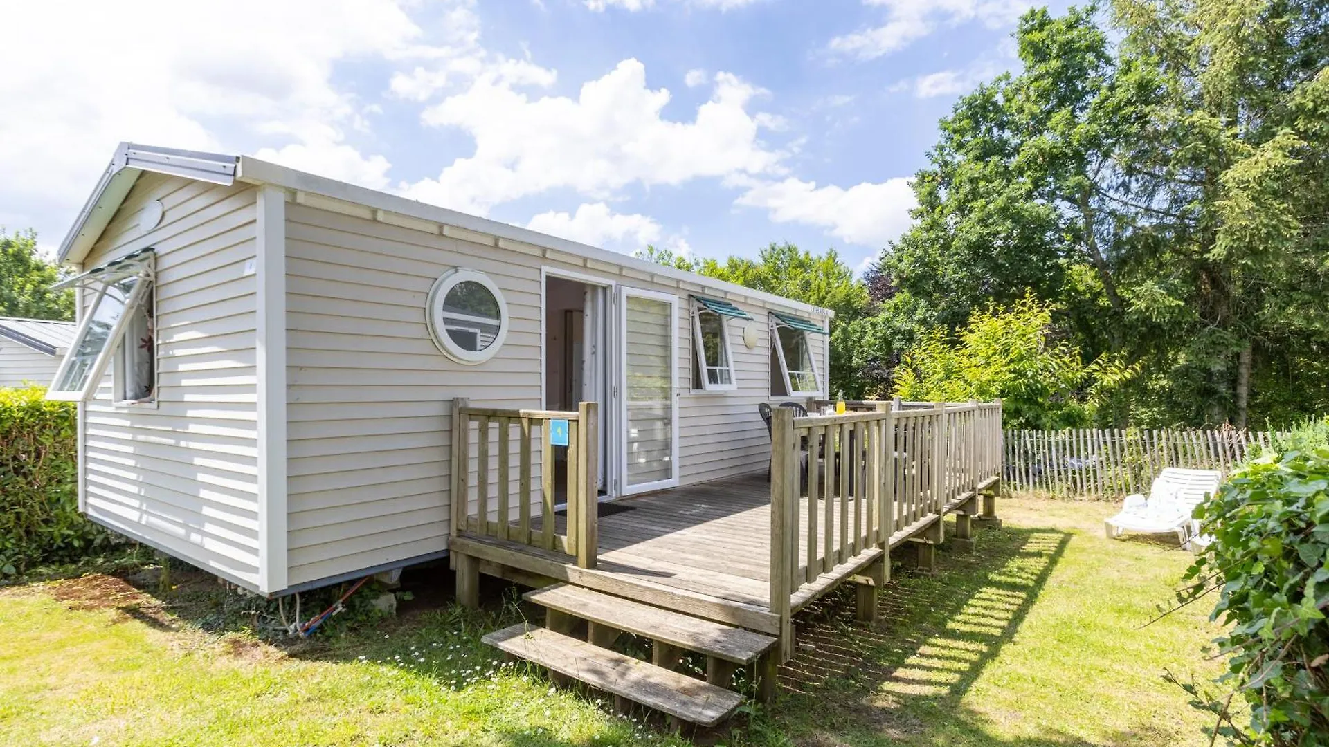 Camping Paradis Domaine De Bel Air Landudec France